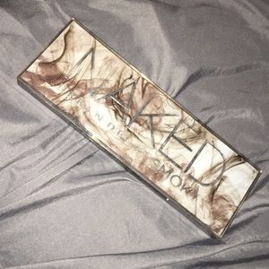 authentic urban decay naked smoky palette